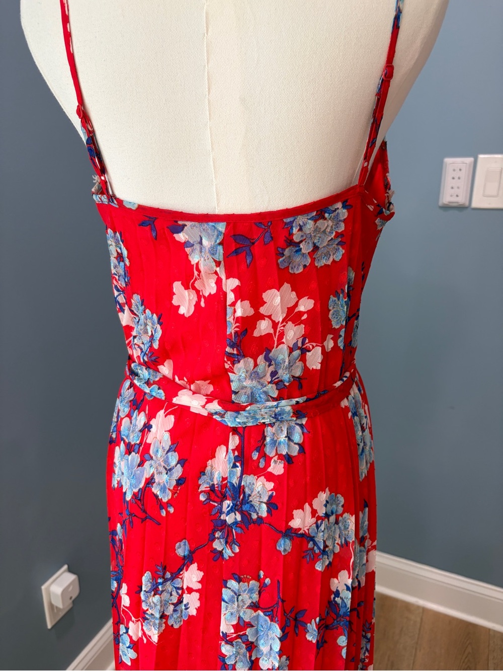 Premier Amour Red Blue Floral Pleated Midi Dress Belted Size 8 - Picture 8 of 10